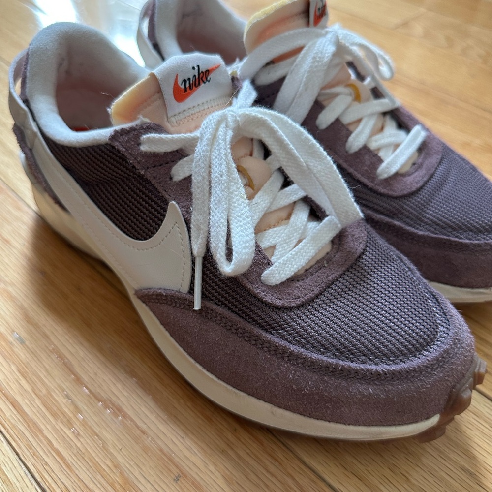 Women’s Plum colored vintage Nike sneakers